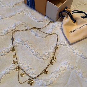 Louis Vuitton Blooming Supple Necklace.